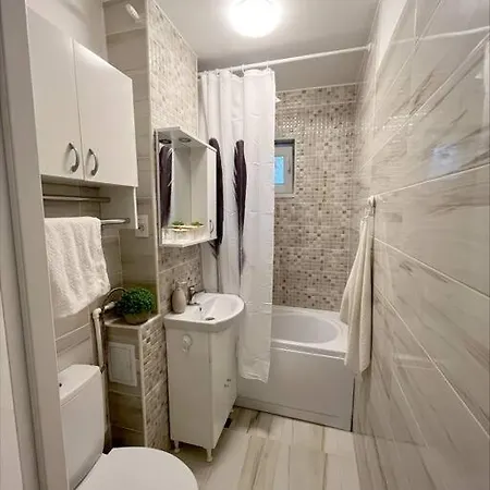 Modern In Area Апартаменты *